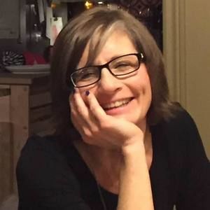 Meet your Posher, Debbie